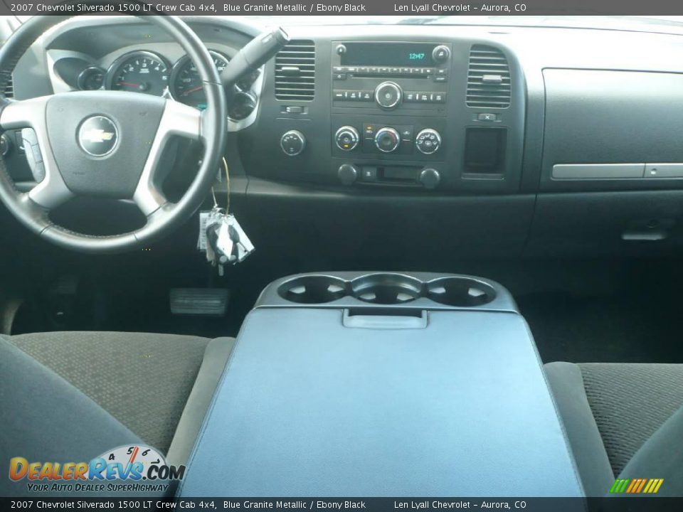 2007 Chevrolet Silverado 1500 LT Crew Cab 4x4 Blue Granite Metallic / Ebony Black Photo #18