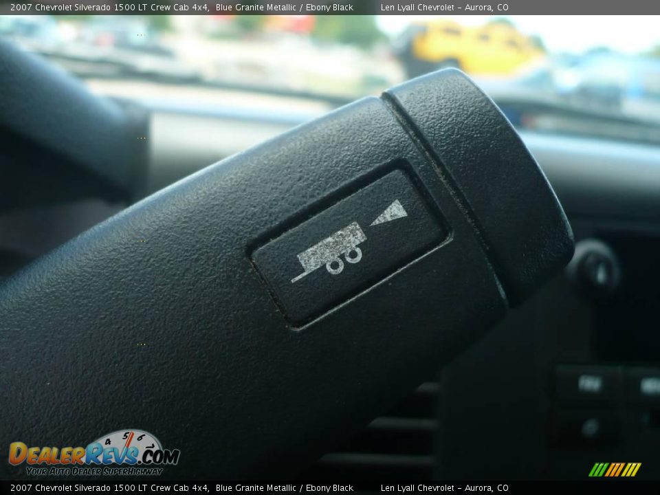 2007 Chevrolet Silverado 1500 LT Crew Cab 4x4 Blue Granite Metallic / Ebony Black Photo #25