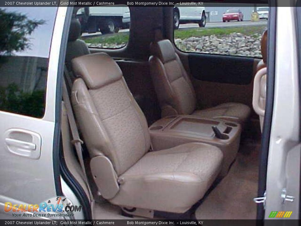 2007 Chevrolet Uplander LT Gold Mist Metallic / Cashmere Photo #8