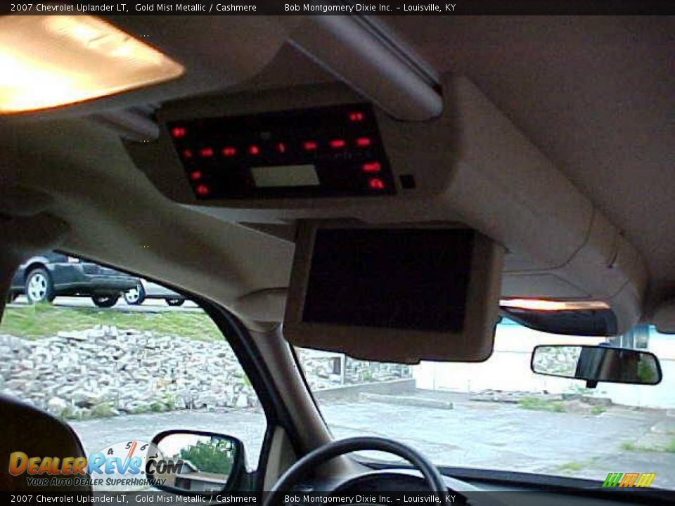 2007 Chevrolet Uplander LT Gold Mist Metallic / Cashmere Photo #10