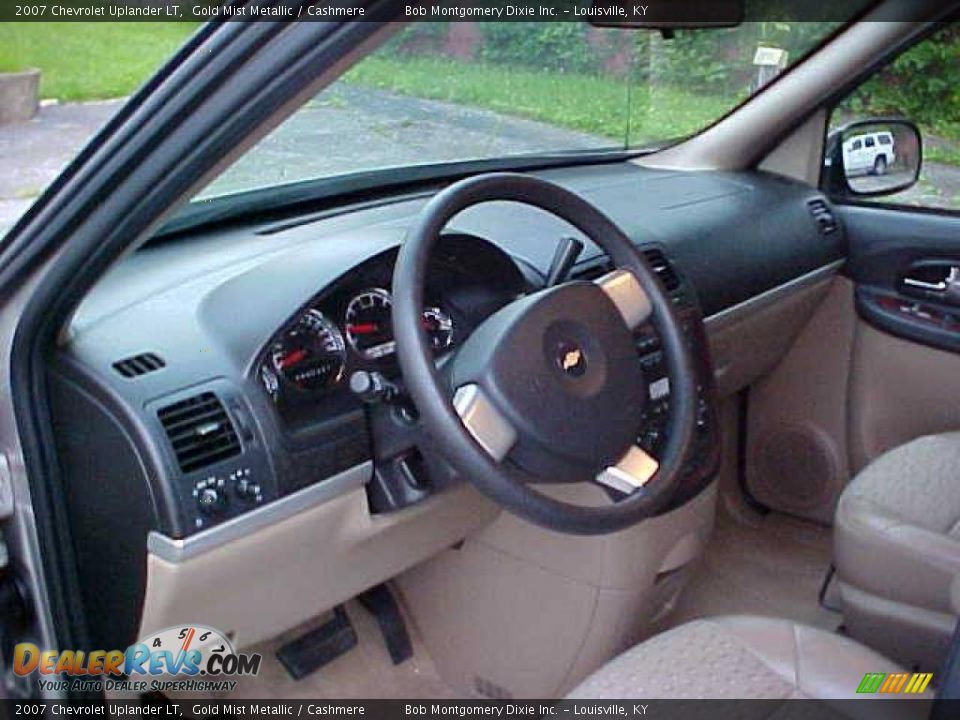2007 Chevrolet Uplander LT Gold Mist Metallic / Cashmere Photo #13