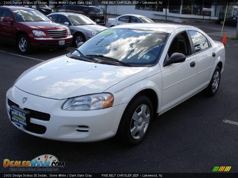 2003 Dodge Stratus SE Sedan Stone White / Dark Slate Gray Photo #1