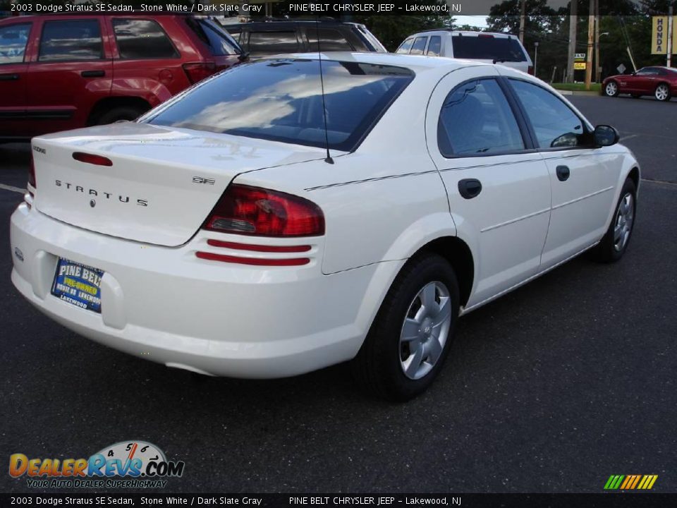 2003 Dodge Stratus SE Sedan Stone White / Dark Slate Gray Photo #4
