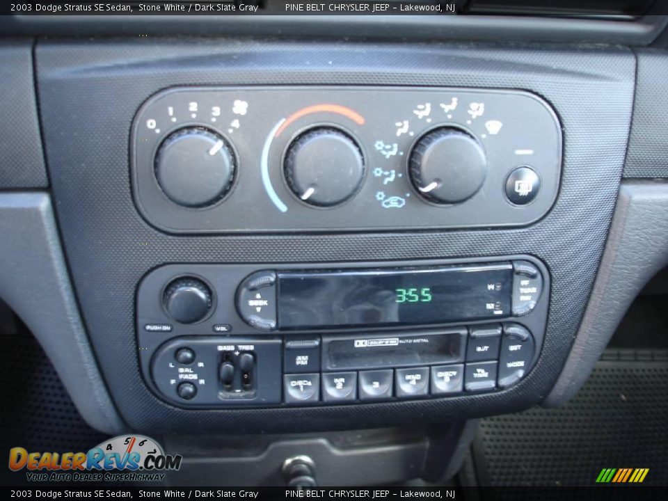 2003 Dodge Stratus SE Sedan Stone White / Dark Slate Gray Photo #13