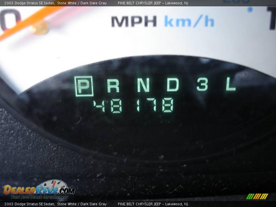 2003 Dodge Stratus SE Sedan Stone White / Dark Slate Gray Photo #14
