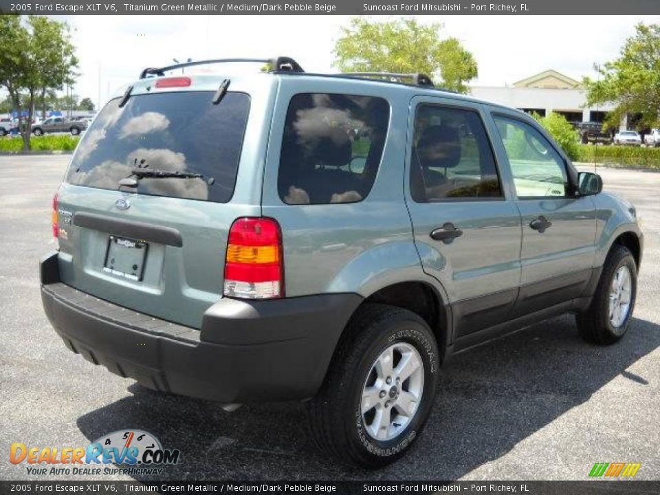 2005 Ford Escape XLT V6 Titanium Green Metallic / Medium/Dark Pebble Beige Photo #4