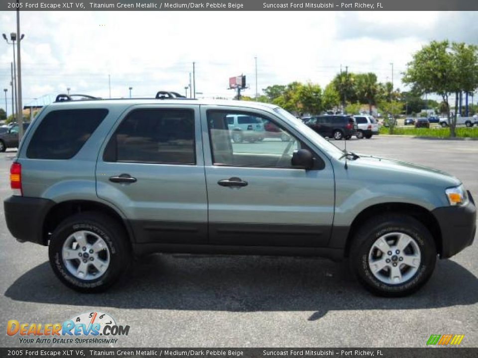 2005 Ford Escape XLT V6 Titanium Green Metallic / Medium/Dark Pebble Beige Photo #10