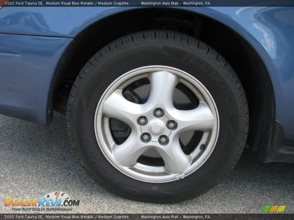 2002 Ford Taurus SE Medium Royal Blue Metallic / Medium Graphite Photo #3