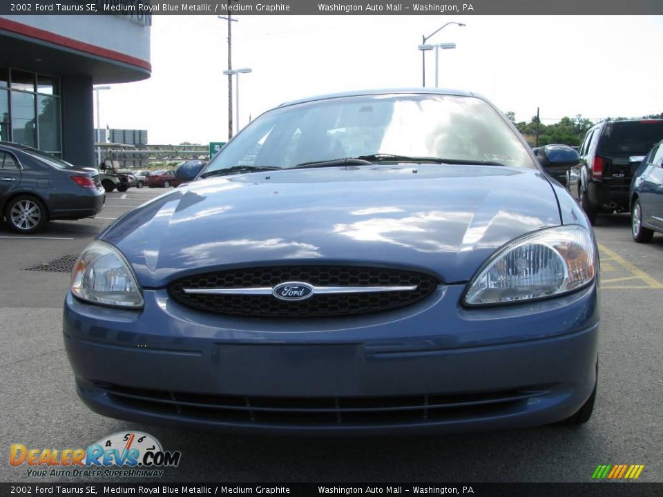 2002 Ford Taurus SE Medium Royal Blue Metallic / Medium Graphite Photo #9