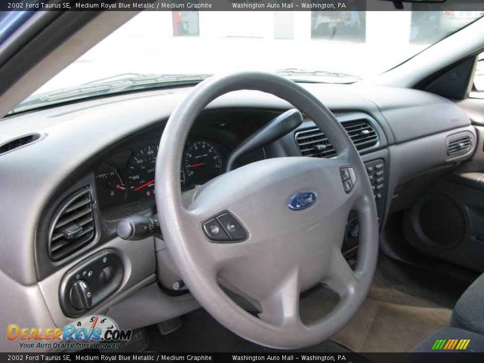 2002 Ford Taurus SE Medium Royal Blue Metallic / Medium Graphite Photo #12