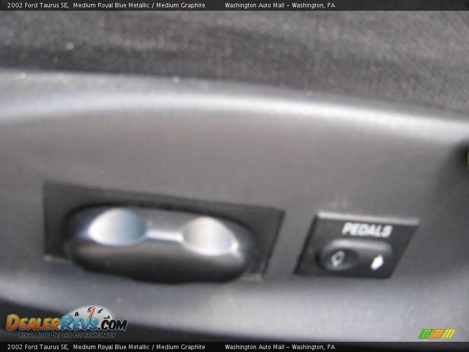 2002 Ford Taurus SE Medium Royal Blue Metallic / Medium Graphite Photo #14