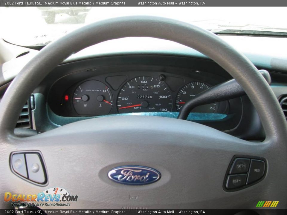 2002 Ford Taurus SE Medium Royal Blue Metallic / Medium Graphite Photo #16