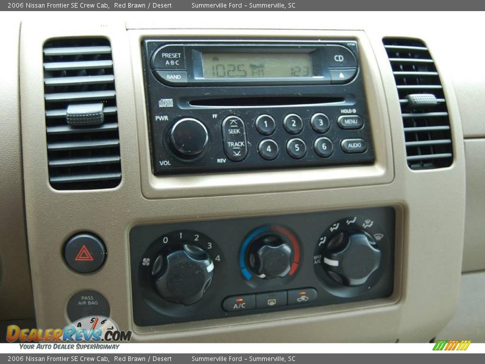 2006 Nissan Frontier SE Crew Cab Red Brawn / Desert Photo #21