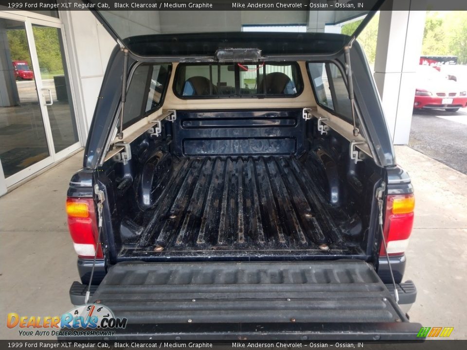 1999 Ford Ranger XLT Regular Cab Black Clearcoat / Medium Graphite Photo #7