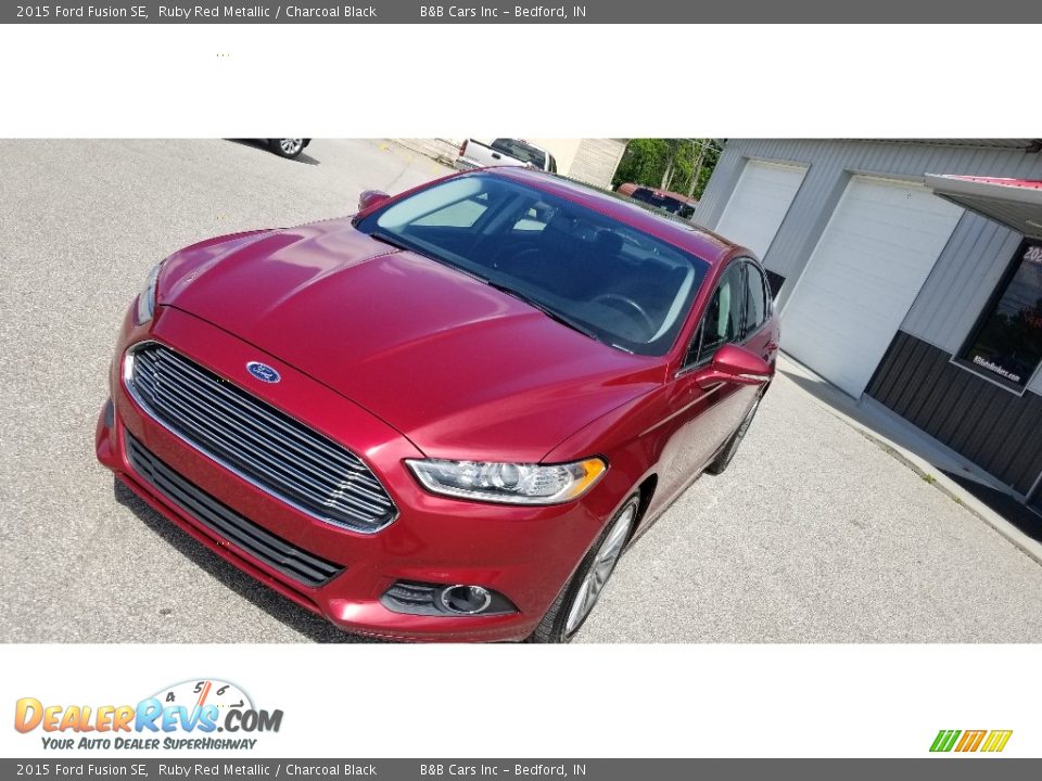 2015 Ford Fusion SE Ruby Red Metallic / Charcoal Black Photo #4