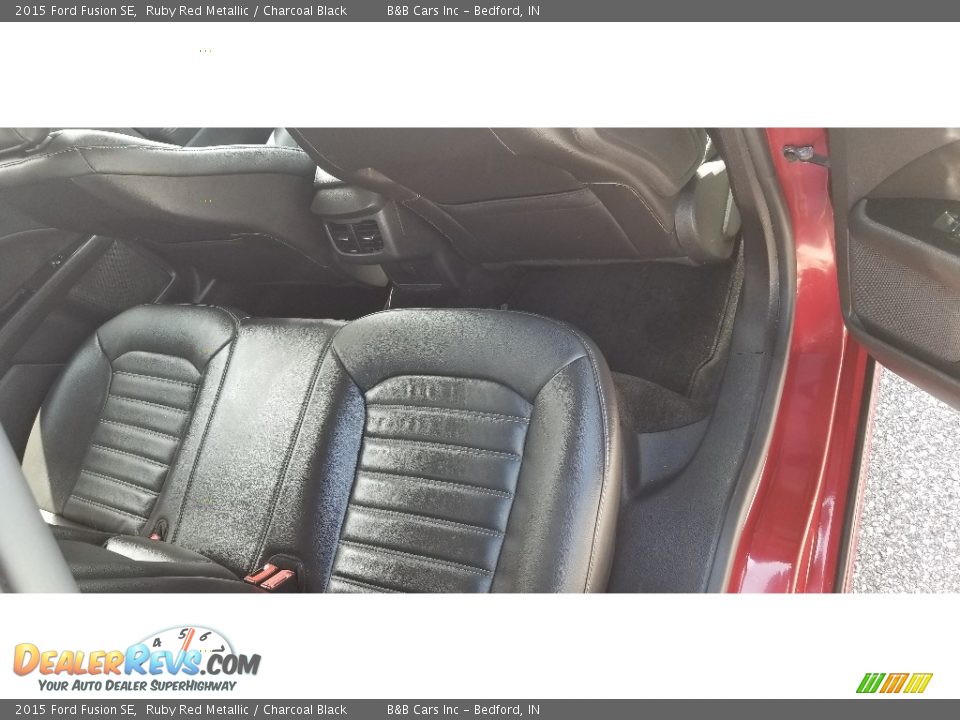 2015 Ford Fusion SE Ruby Red Metallic / Charcoal Black Photo #18