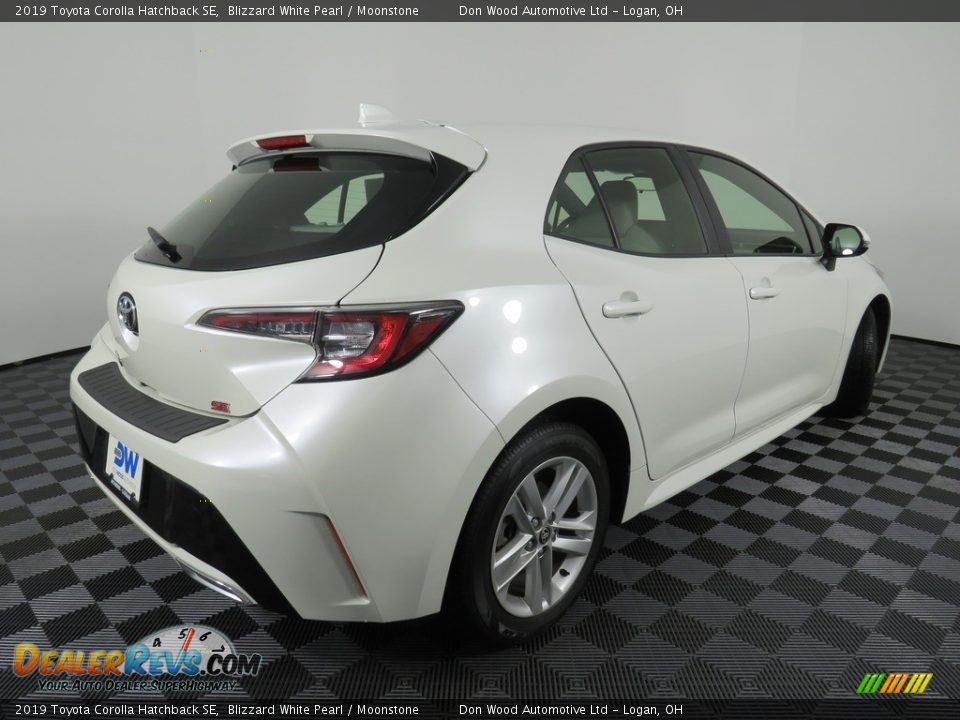 2019 Toyota Corolla Hatchback SE Blizzard White Pearl / Moonstone Photo #15