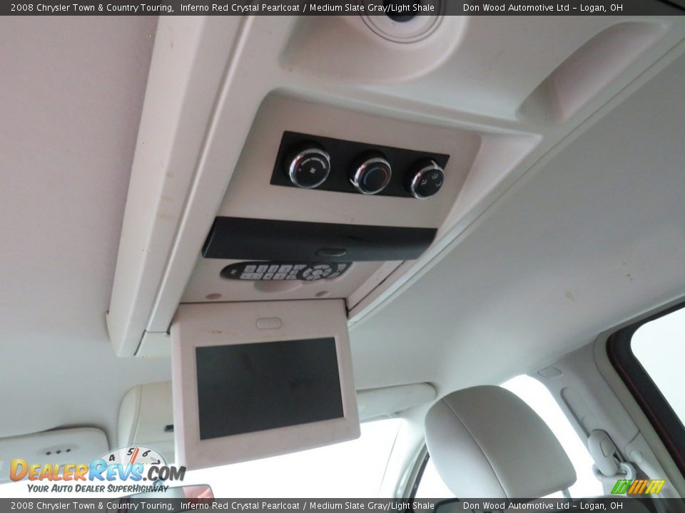 2008 Chrysler Town & Country Touring Inferno Red Crystal Pearlcoat / Medium Slate Gray/Light Shale Photo #2