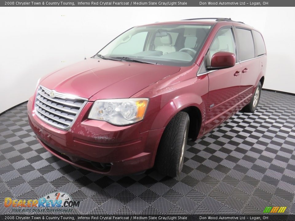 2008 Chrysler Town & Country Touring Inferno Red Crystal Pearlcoat / Medium Slate Gray/Light Shale Photo #10
