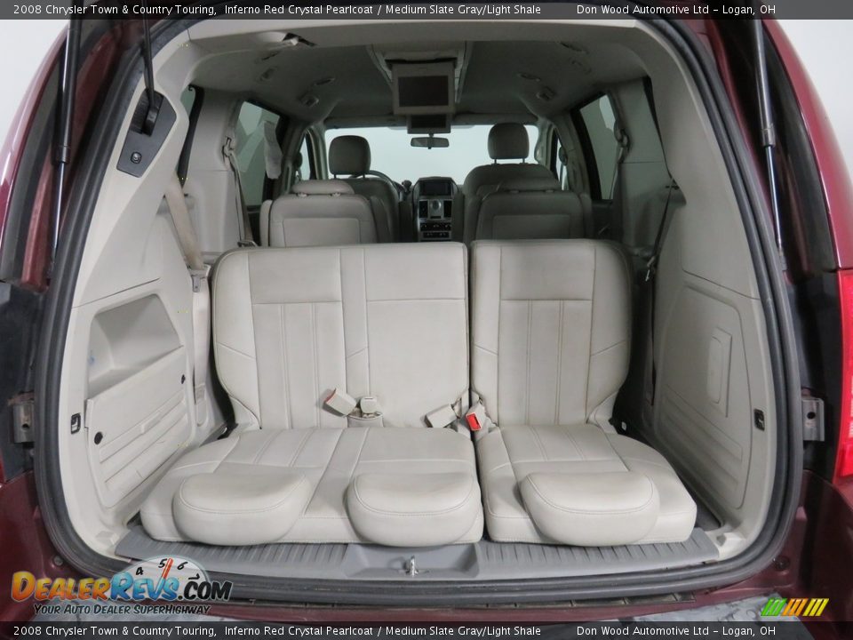 2008 Chrysler Town & Country Touring Inferno Red Crystal Pearlcoat / Medium Slate Gray/Light Shale Photo #17