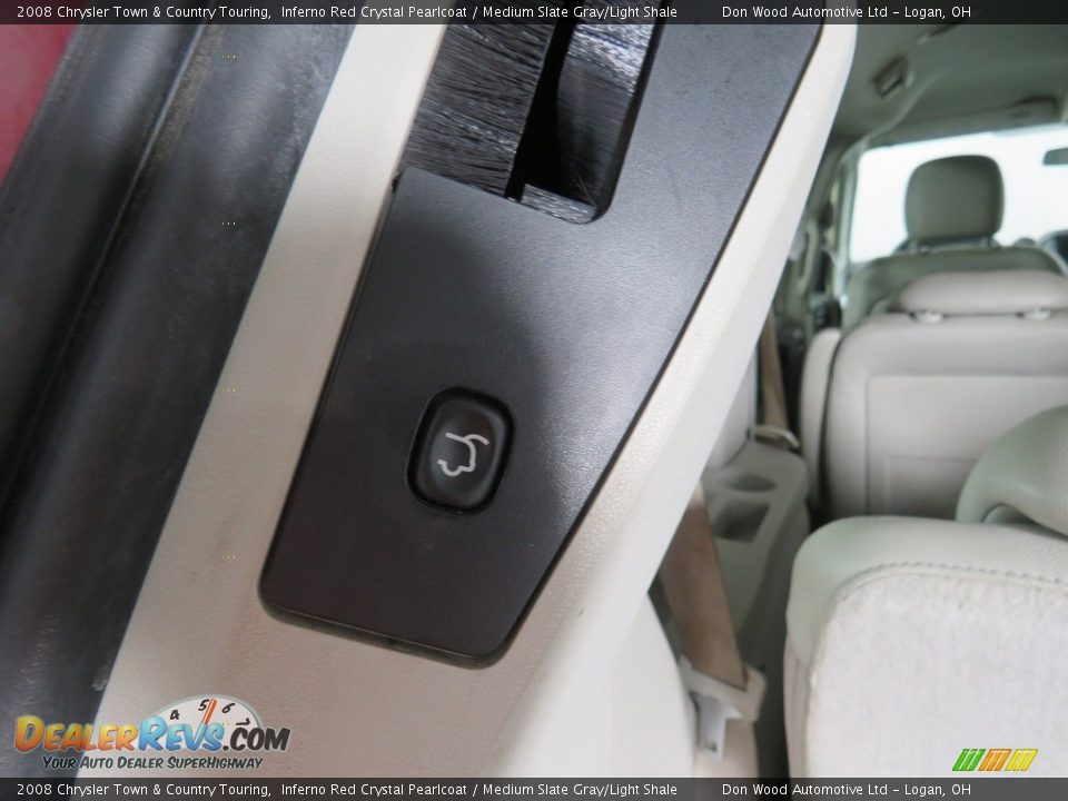 2008 Chrysler Town & Country Touring Inferno Red Crystal Pearlcoat / Medium Slate Gray/Light Shale Photo #18