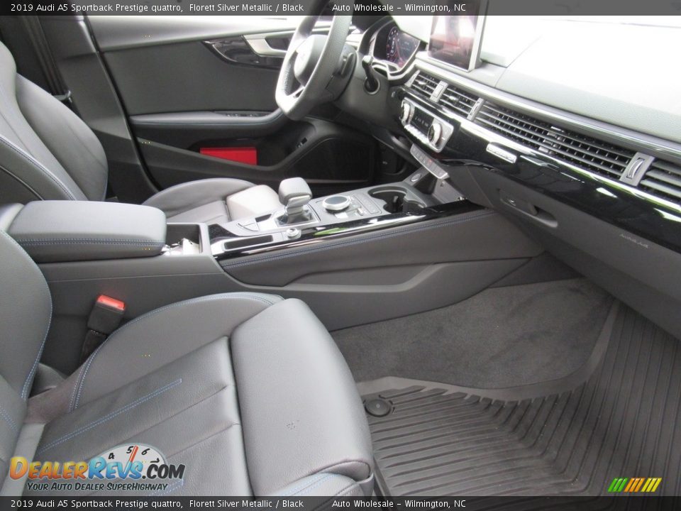 Dashboard of 2019 Audi A5 Sportback Prestige quattro Photo #11