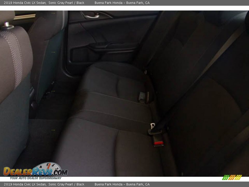 2019 Honda Civic LX Sedan Sonic Gray Pearl / Black Photo #4