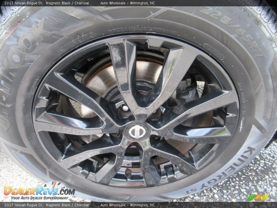 2017 Nissan Rogue SV Wheel Photo #7