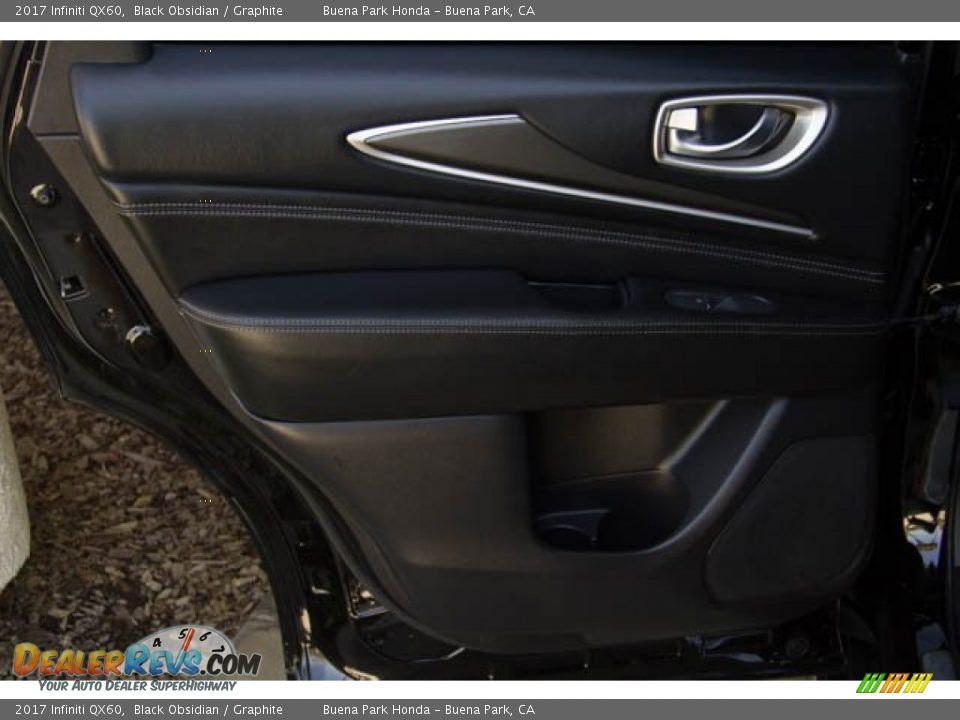 Door Panel of 2017 Infiniti QX60  Photo #30