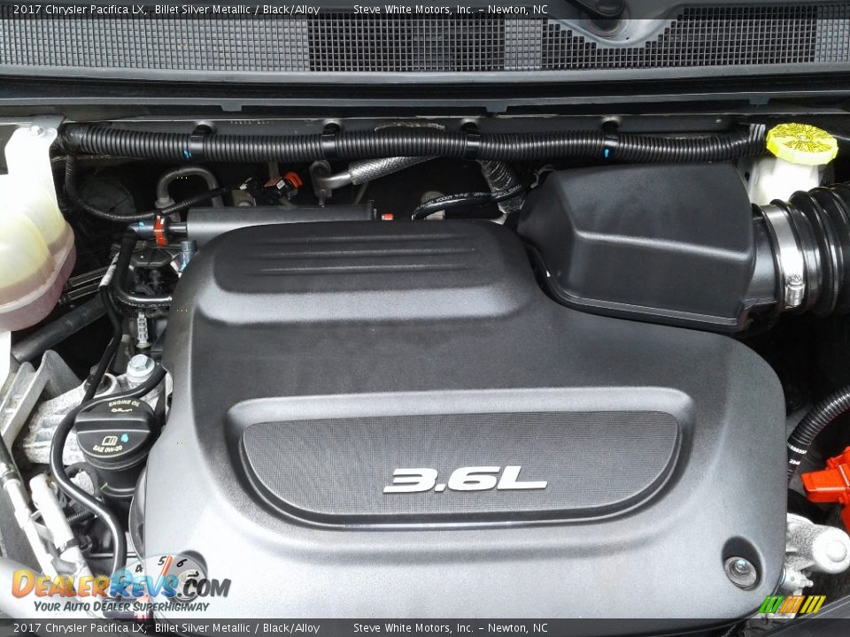 2017 Chrysler Pacifica LX Billet Silver Metallic / Black/Alloy Photo #9