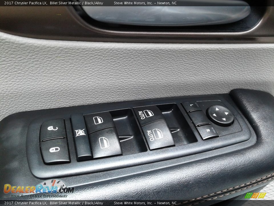 2017 Chrysler Pacifica LX Billet Silver Metallic / Black/Alloy Photo #11