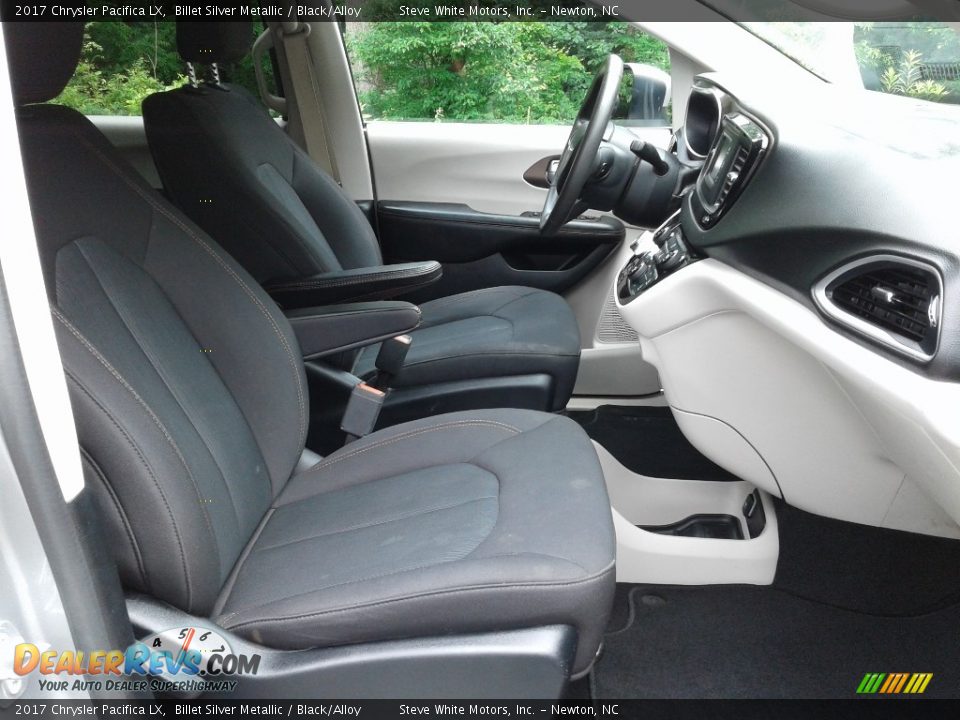2017 Chrysler Pacifica LX Billet Silver Metallic / Black/Alloy Photo #17