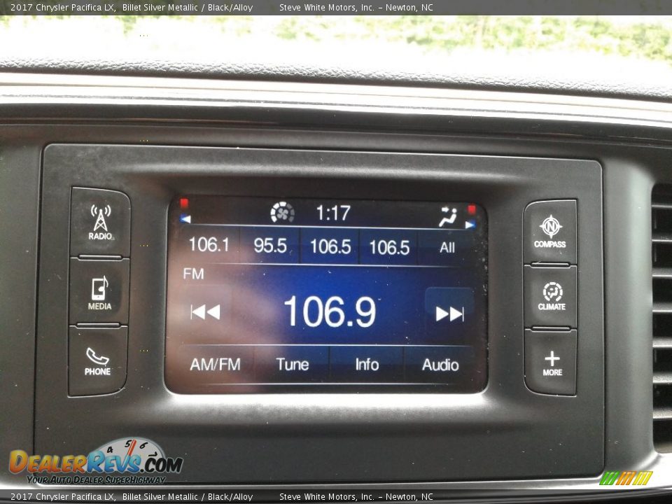 2017 Chrysler Pacifica LX Billet Silver Metallic / Black/Alloy Photo #22
