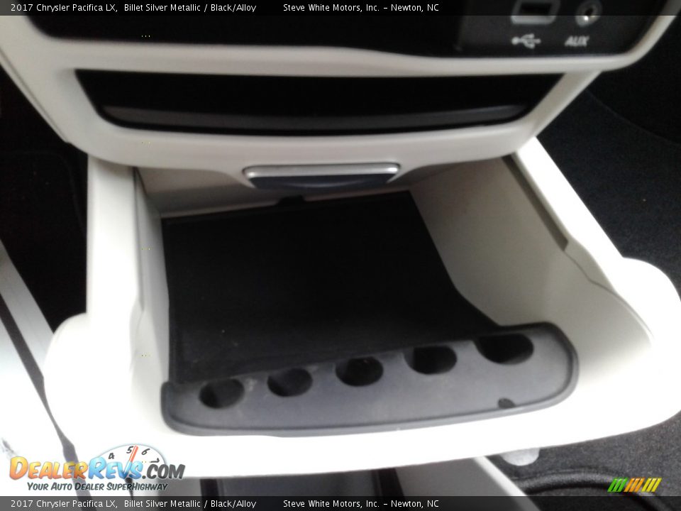 2017 Chrysler Pacifica LX Billet Silver Metallic / Black/Alloy Photo #25