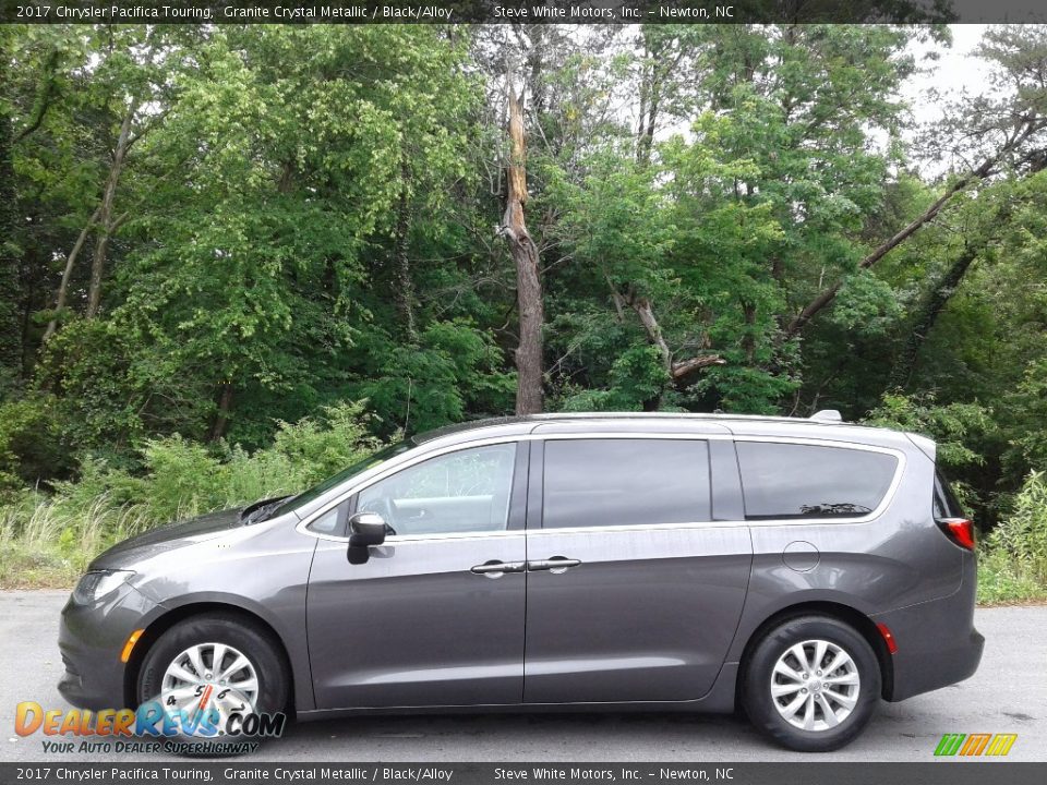 2017 Chrysler Pacifica Touring Granite Crystal Metallic / Black/Alloy Photo #1