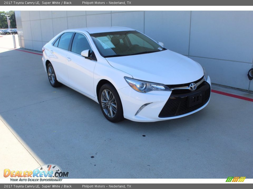 2017 Toyota Camry LE Super White / Black Photo #2