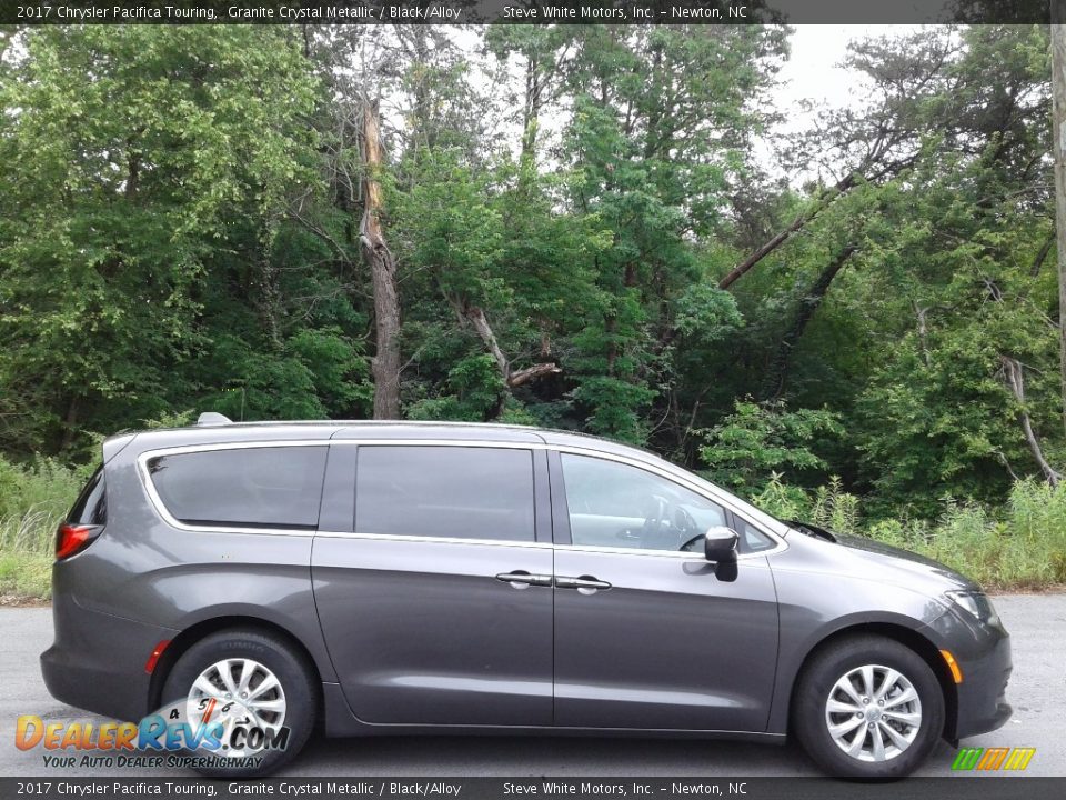 2017 Chrysler Pacifica Touring Granite Crystal Metallic / Black/Alloy Photo #5