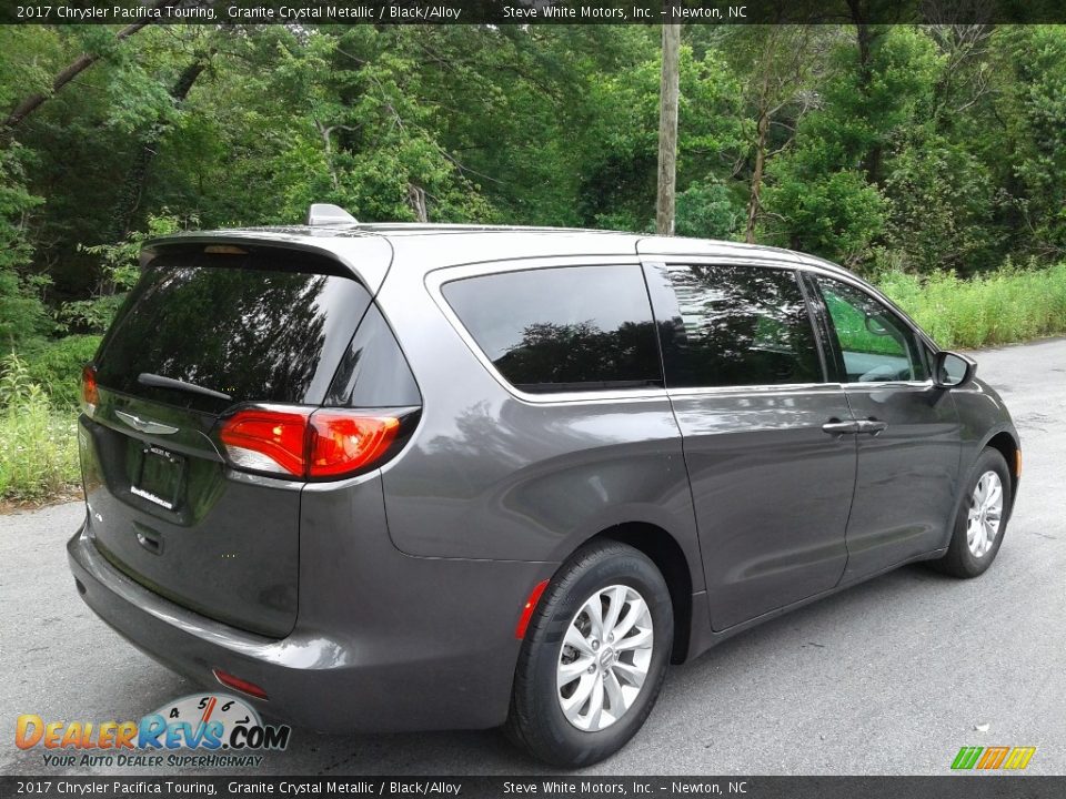 2017 Chrysler Pacifica Touring Granite Crystal Metallic / Black/Alloy Photo #6