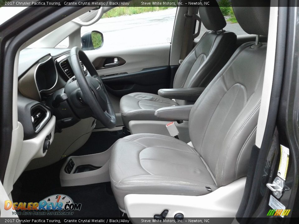2017 Chrysler Pacifica Touring Granite Crystal Metallic / Black/Alloy Photo #10