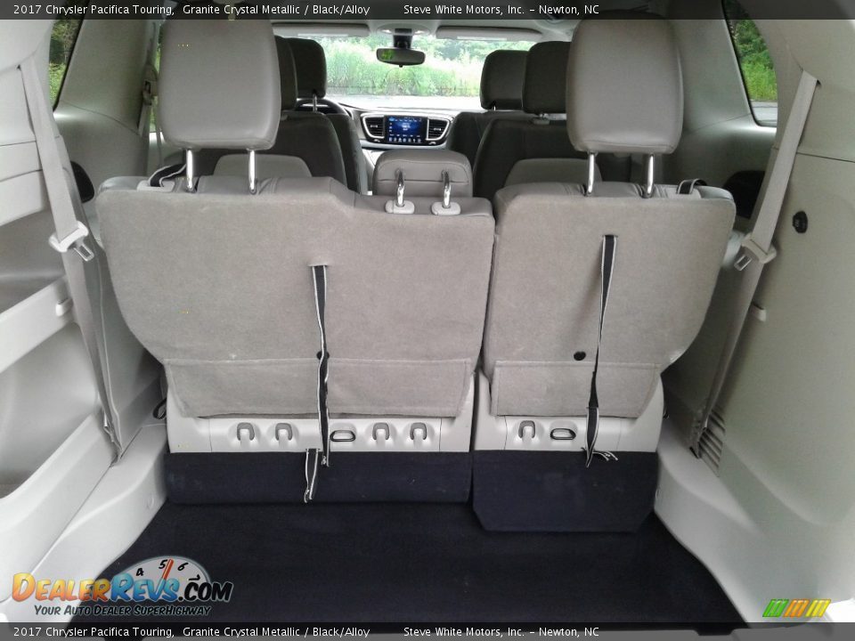 2017 Chrysler Pacifica Touring Granite Crystal Metallic / Black/Alloy Photo #15