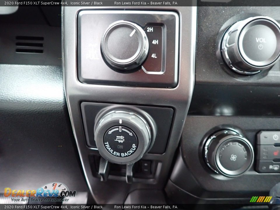 Controls of 2020 Ford F150 XLT SuperCrew 4x4 Photo #16
