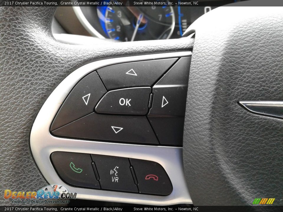 2017 Chrysler Pacifica Touring Granite Crystal Metallic / Black/Alloy Photo #19