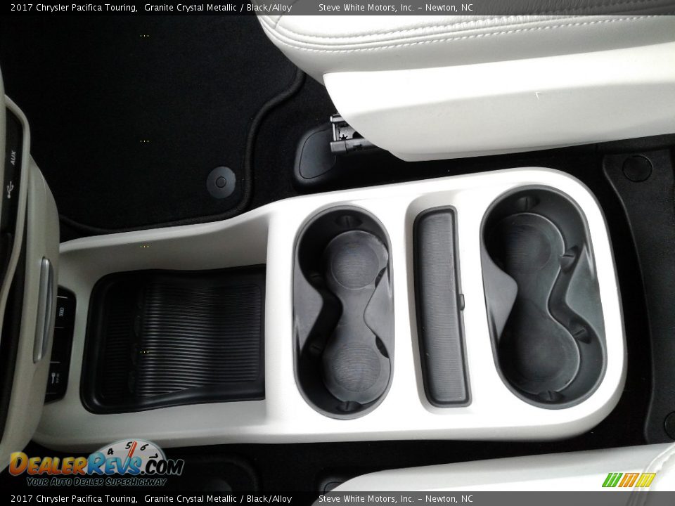 2017 Chrysler Pacifica Touring Granite Crystal Metallic / Black/Alloy Photo #27