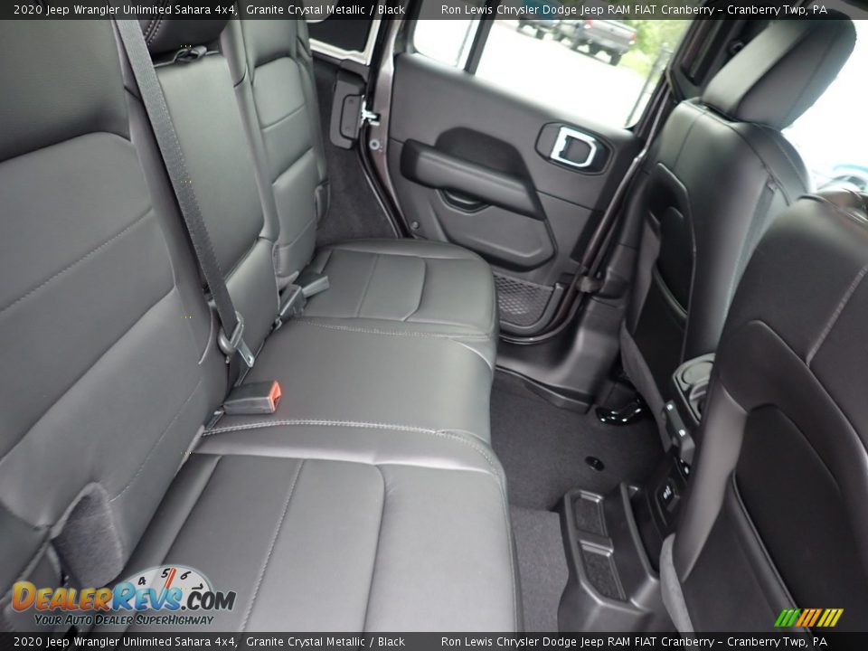 2020 Jeep Wrangler Unlimited Sahara 4x4 Granite Crystal Metallic / Black Photo #13