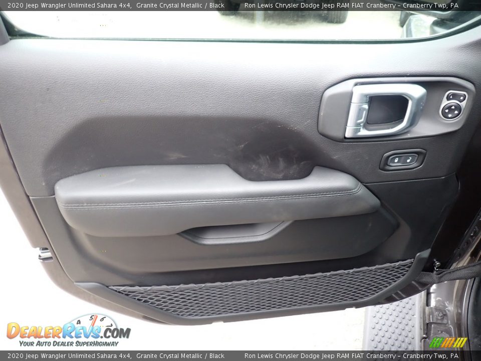 2020 Jeep Wrangler Unlimited Sahara 4x4 Granite Crystal Metallic / Black Photo #15