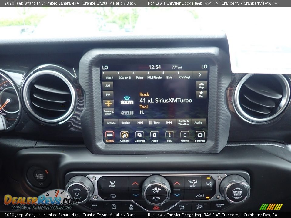 2020 Jeep Wrangler Unlimited Sahara 4x4 Granite Crystal Metallic / Black Photo #17