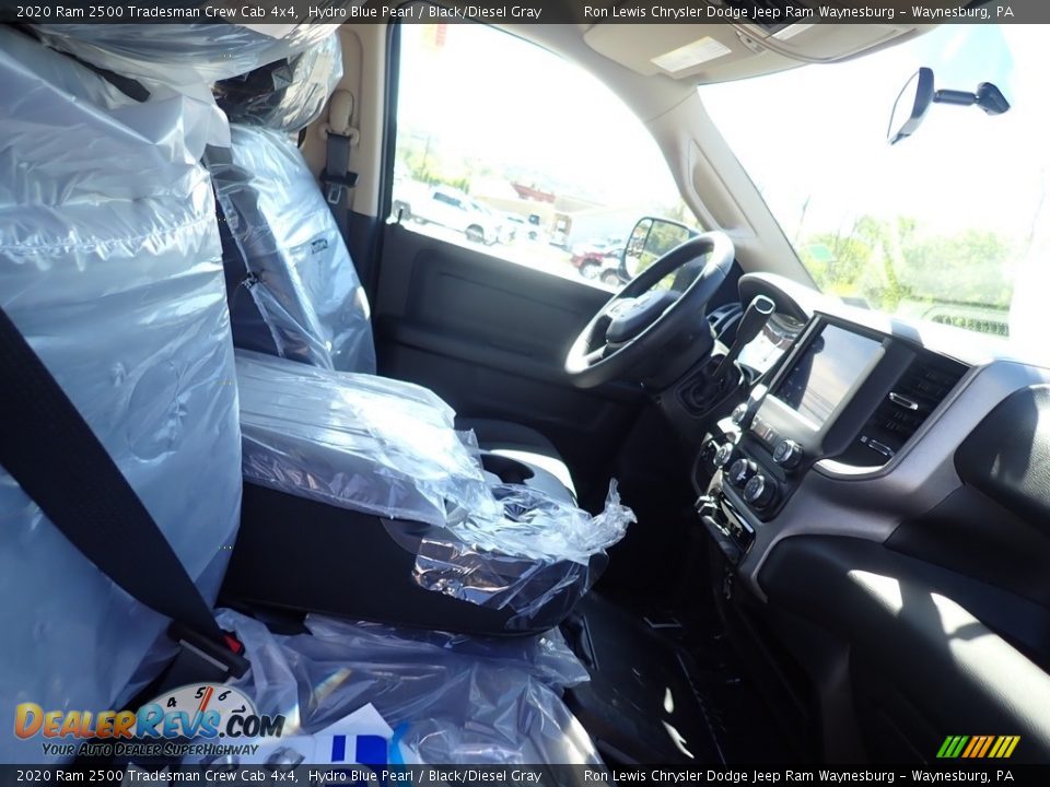 2020 Ram 2500 Tradesman Crew Cab 4x4 Hydro Blue Pearl / Black/Diesel Gray Photo #10