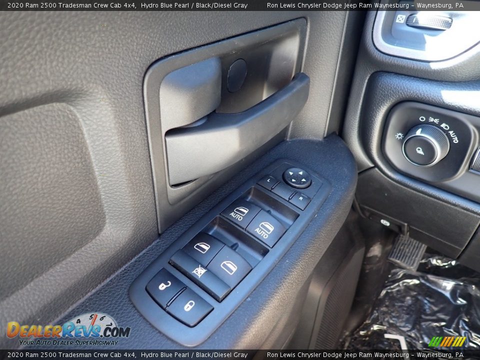 2020 Ram 2500 Tradesman Crew Cab 4x4 Hydro Blue Pearl / Black/Diesel Gray Photo #20