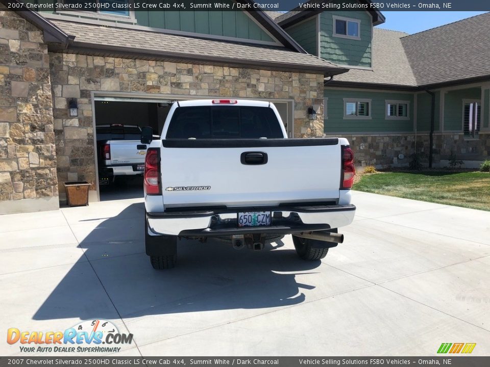 2007 Chevrolet Silverado 2500HD Classic LS Crew Cab 4x4 Summit White / Dark Charcoal Photo #8