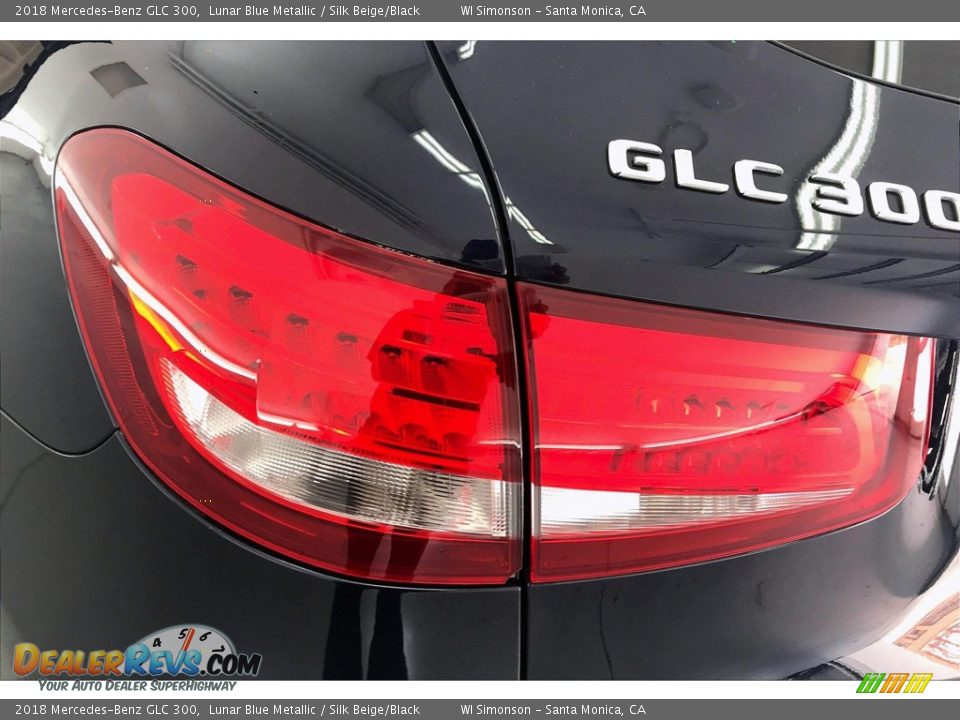 2018 Mercedes-Benz GLC 300 Lunar Blue Metallic / Silk Beige/Black Photo #26